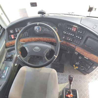 49 सीटों वाली इस्तेमाल की गई कोच बस, जनवरी 2013 में निर्मित