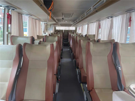 46 सीटें प्रयुक्त युटोंग बसें यूरो 5 डीजल मैनुअल ट्रांसमिशन प्रयुक्त कोच बस