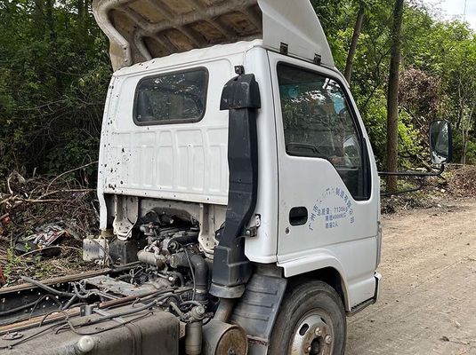 4x2 यूरो 4 प्रयुक्त मध्यम कर्तव्य ट्रक बाएं हाथ का ड्राइव जापानी प्रयुक्त ट्रक