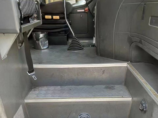 टिकाऊ प्रयुक्त बसें 47 सीटें एलएचडी सेकंड हैंड टूर बस 2 दरवाजे के साथ