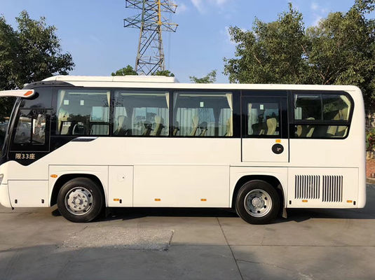 युटोंग प्रयुक्त यात्री बस 33 सीटें मैनुअल ट्रांसमिशन के साथ