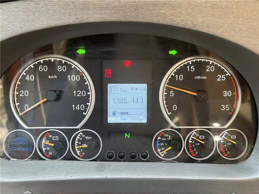 46 सीटें प्रयुक्त लक्जरी कोच यूरो 5 बाएं हाथ का ड्राइव डीजल