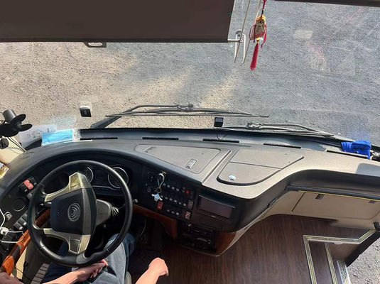 54 सीटों वाली टूरिस्ट बसें बाएं हाथ की गाड़ी वाली बसें