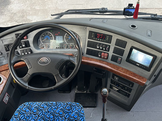 डीजल इंजन वाली 47 सीटों वाली एलएचडी प्रयुक्त बस कोच