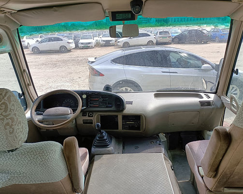 प्रयुक्त बस 23 सीटें एलएचडी मिनी बस, मैनुअल ट्रांसमिशन और डीजल ईंधन प्रकार के साथ