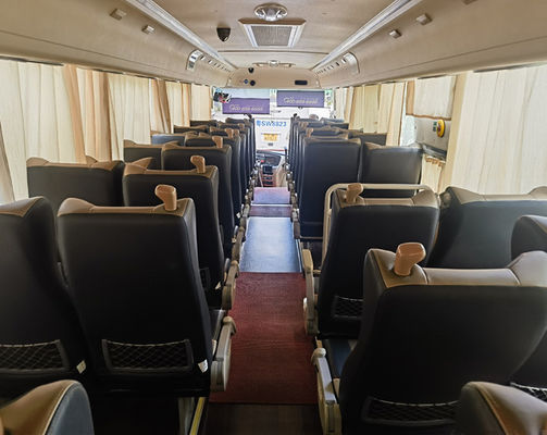 50 सीटों वाली प्रयुक्त बसें 12 मीटर डीजल इंजन एलएचडी यूरो 5 प्रयुक्त कोच बस