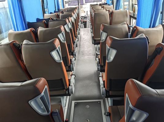 युटोंग कोच बस 220 किलोवाट इंजन की शक्ति के साथ इस्तेमाल की जाने वाली डीजल बस 50 सीटों की इस्तेमाल की जाने वाली पर्यटक बस