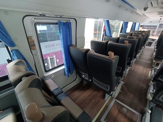 युटोंग बस 50 सीटें सेकंड हैंड बस डीजल पावर 220kw प्रयुक्त कोच बस