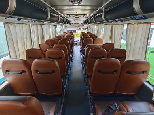 युटोंग बस 12 मीटर 53 सीटें सेकंड हैंड बस डीजल प्रयुक्त कोच बस