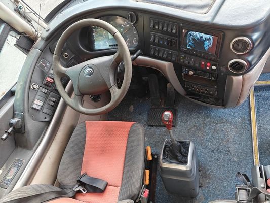 57-59 सीटें सेकेंड-हैंड 12 मीटर डेकर कम्फर्ट कोच, डीजल ईंधन प्रकार और 11800 किलोग्राम कर्ब वजन के साथ