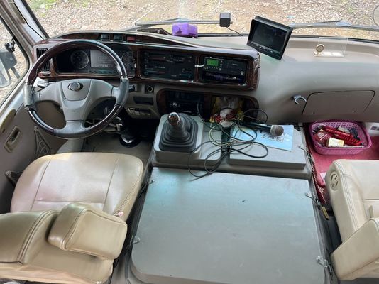 18 सीटों वाली डीजल सेकंड हैंड बस, 180000 मील की दूरी और 1 दरवाजे का गोल्डन ड्रैगन