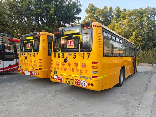 56 सीटों का डीजल इंजन LHD KLQ6106XQE4 YC6J200-42 इंजन के साथ निर्मित प्रयुक्त स्कूल बस