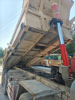 दो सीट पीली सेकेंड-हैंड होवो डंप ट्रक 2019 में निर्मित